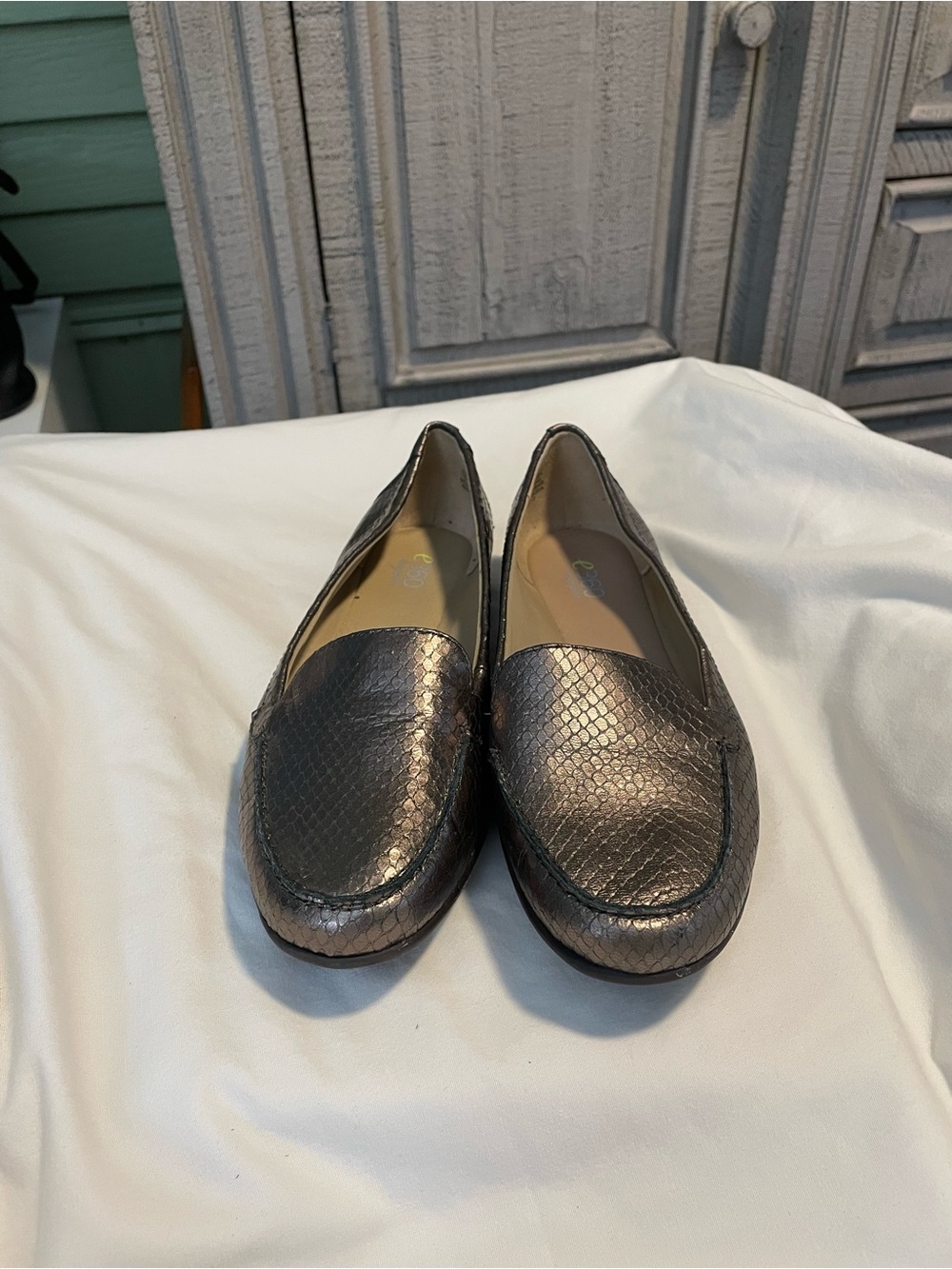 Easy Spirit e360 ESJEYDEN Flats - Faux Snake Gold/Bronze - Women’s Size 6M